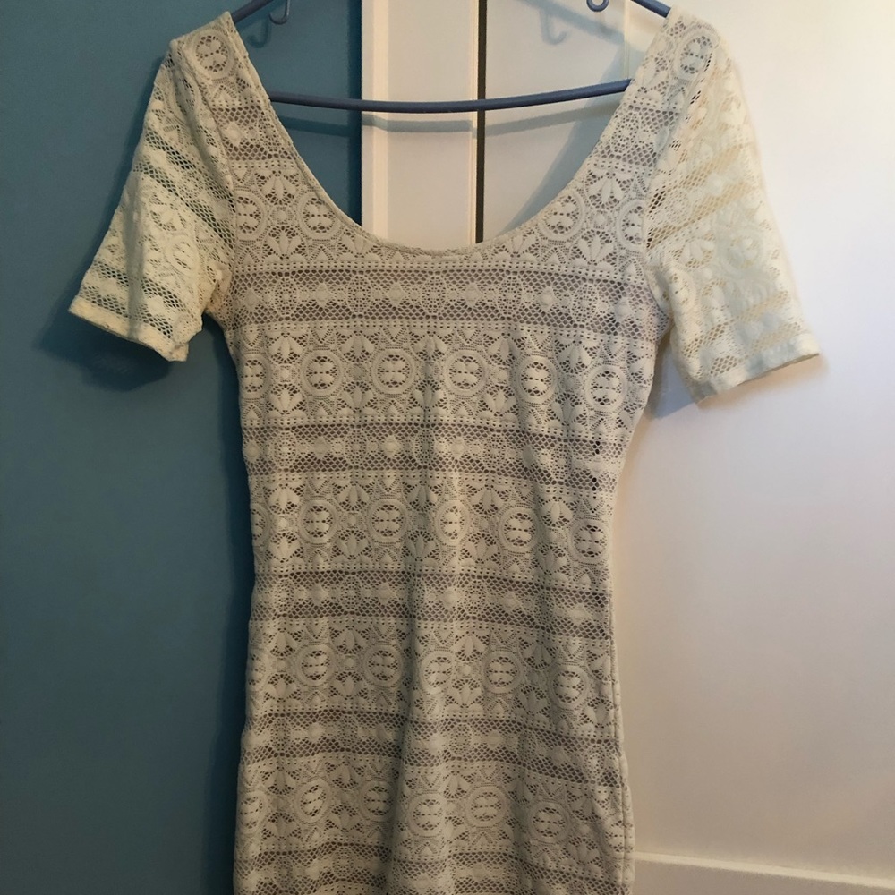 Cream lace bodycon dress